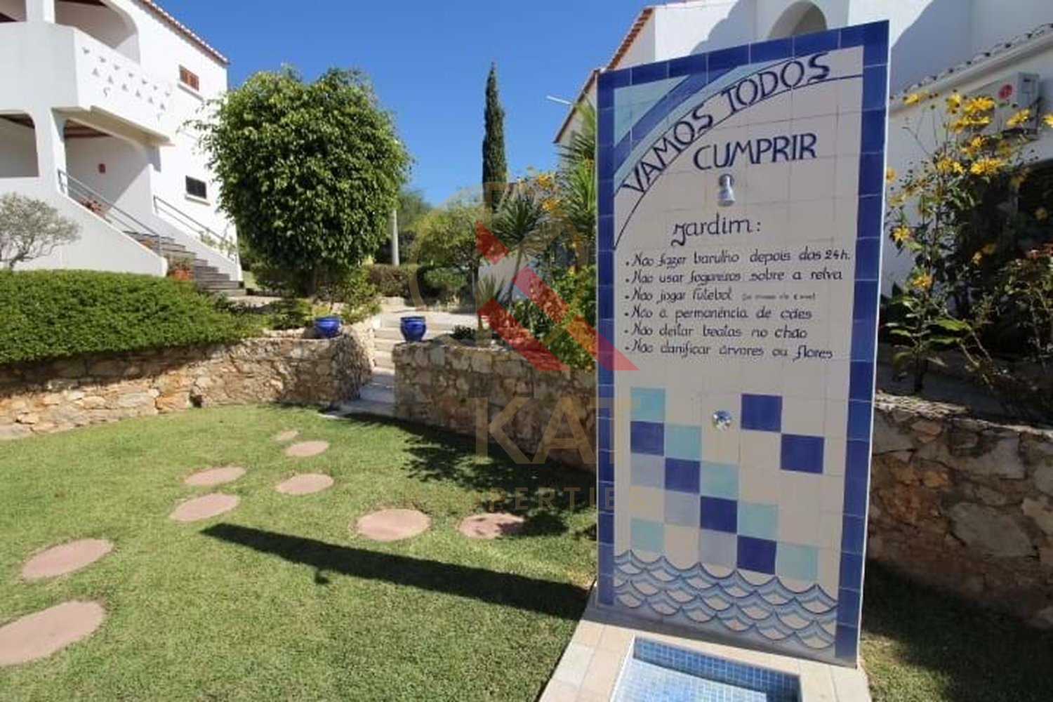 Apartamento T2 com Piscina e Vista Mar – Alporchinhos, Porches