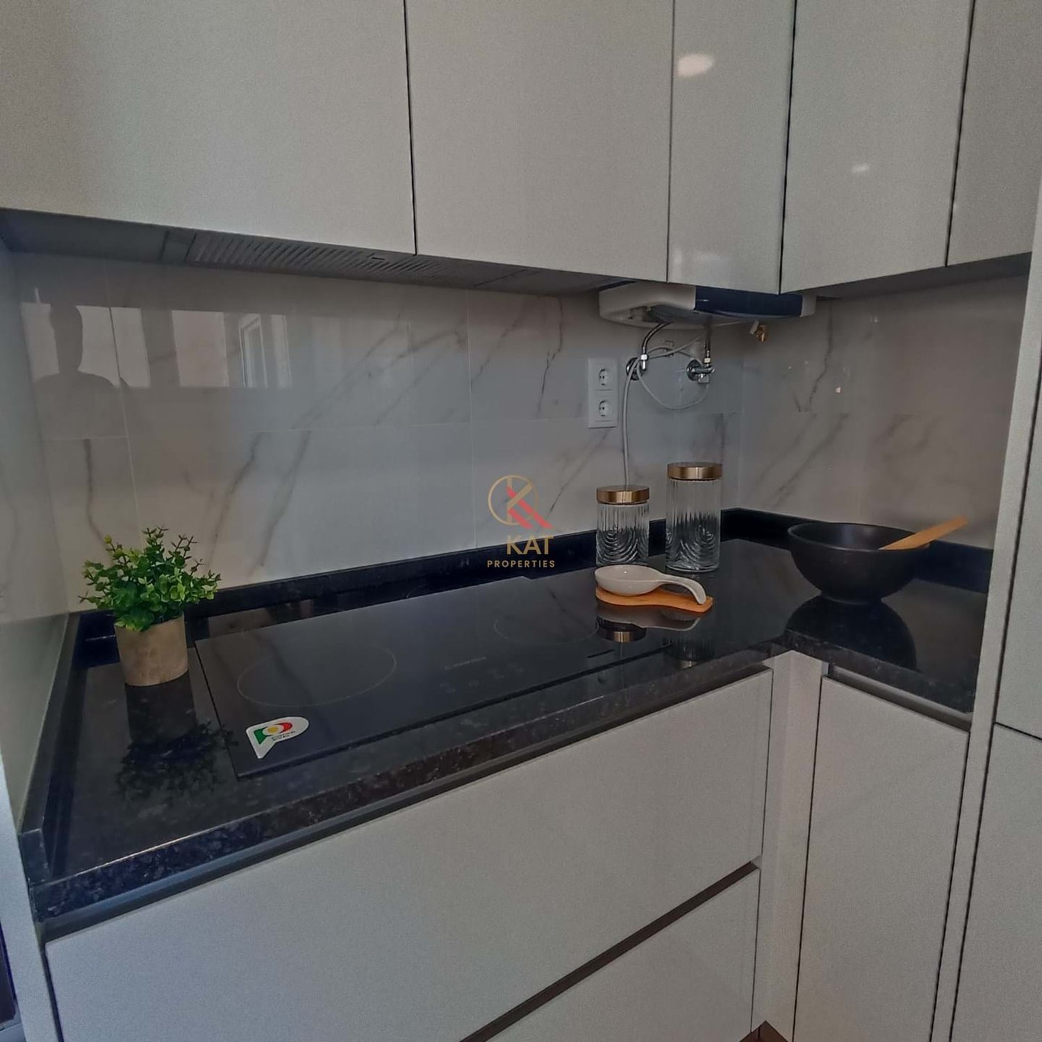 Apartamento T3 Remodelado em Benfica – Varandas | Elevadores | Zona Central