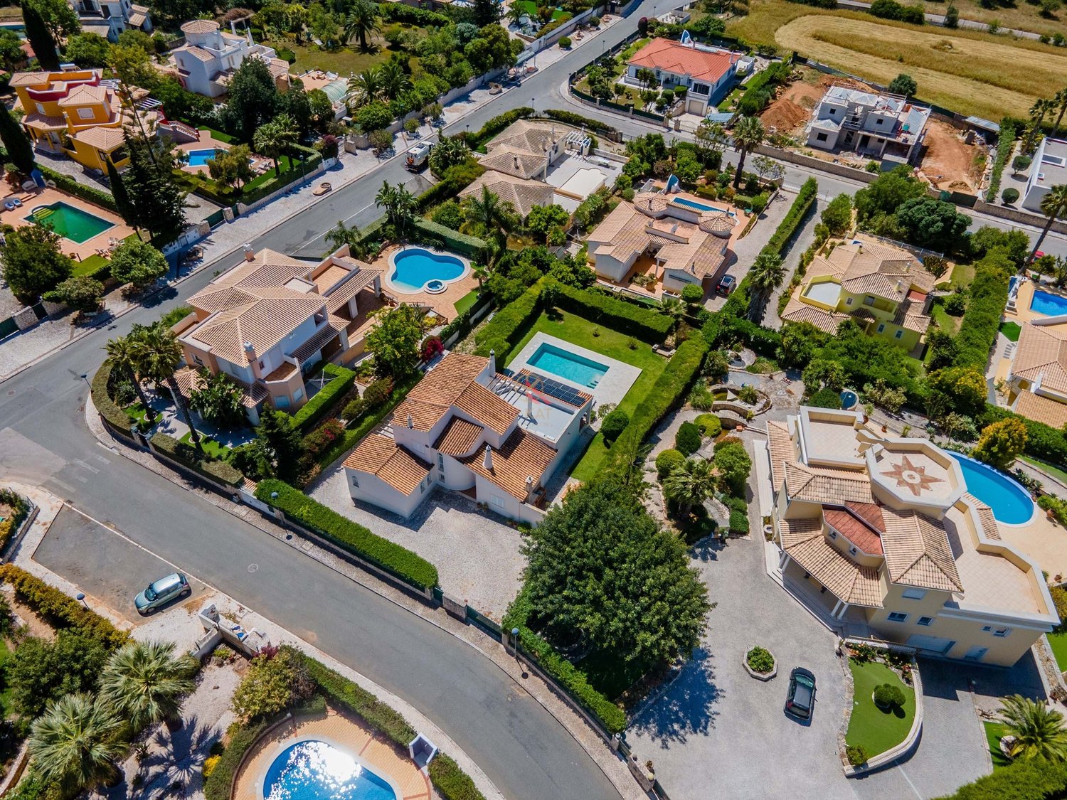 Moradia V4 com Piscina e Ginásio à venda em Portimão