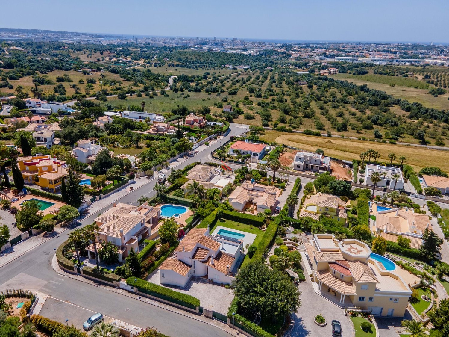 Moradia V4 com Piscina e Ginásio à venda em Portimão