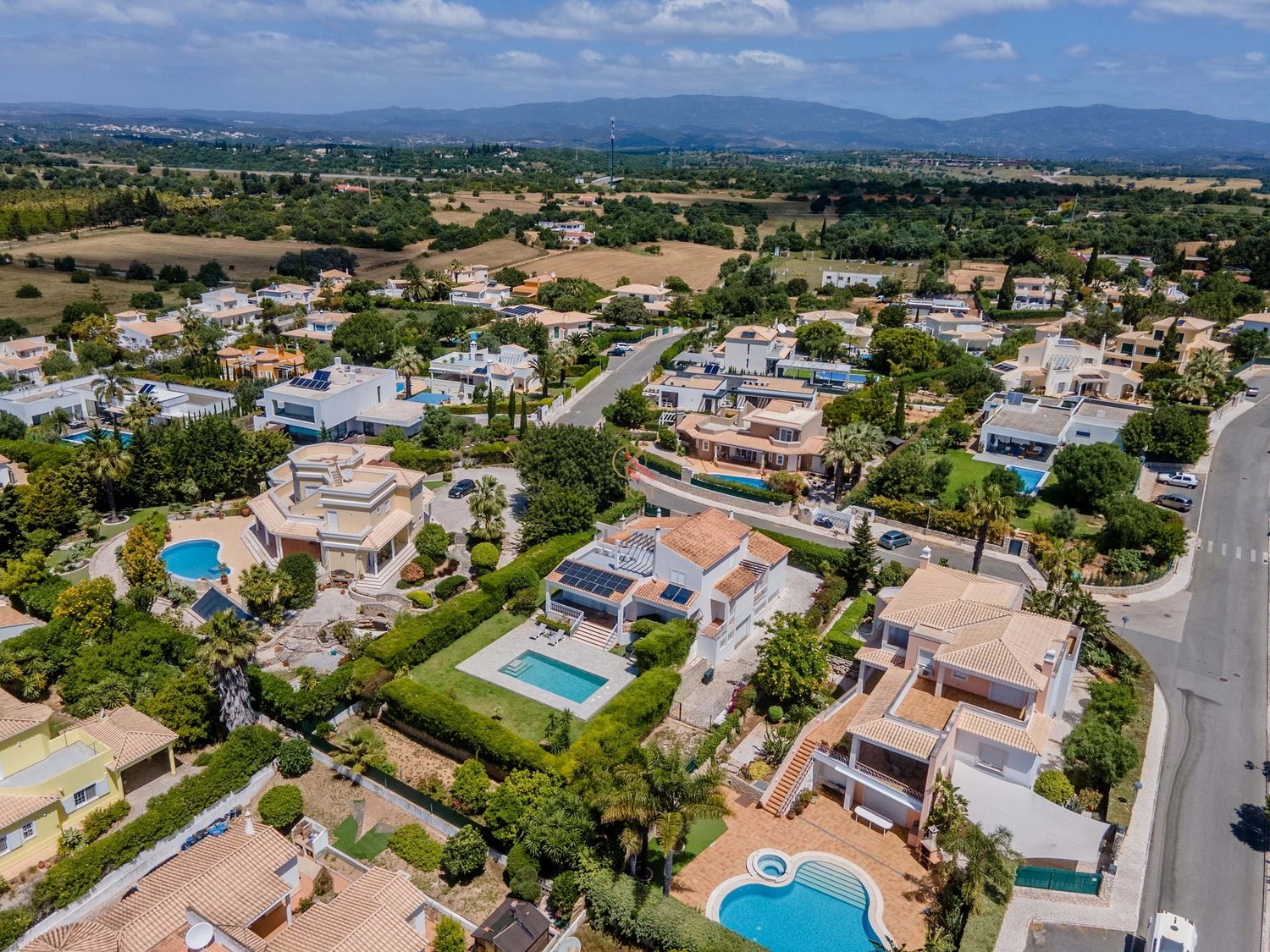 Moradia V4 com Piscina e Ginásio à venda em Portimão