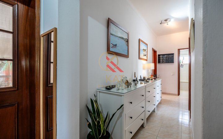  Apartamento T3 com Terraço e Arrecadação, Lagos