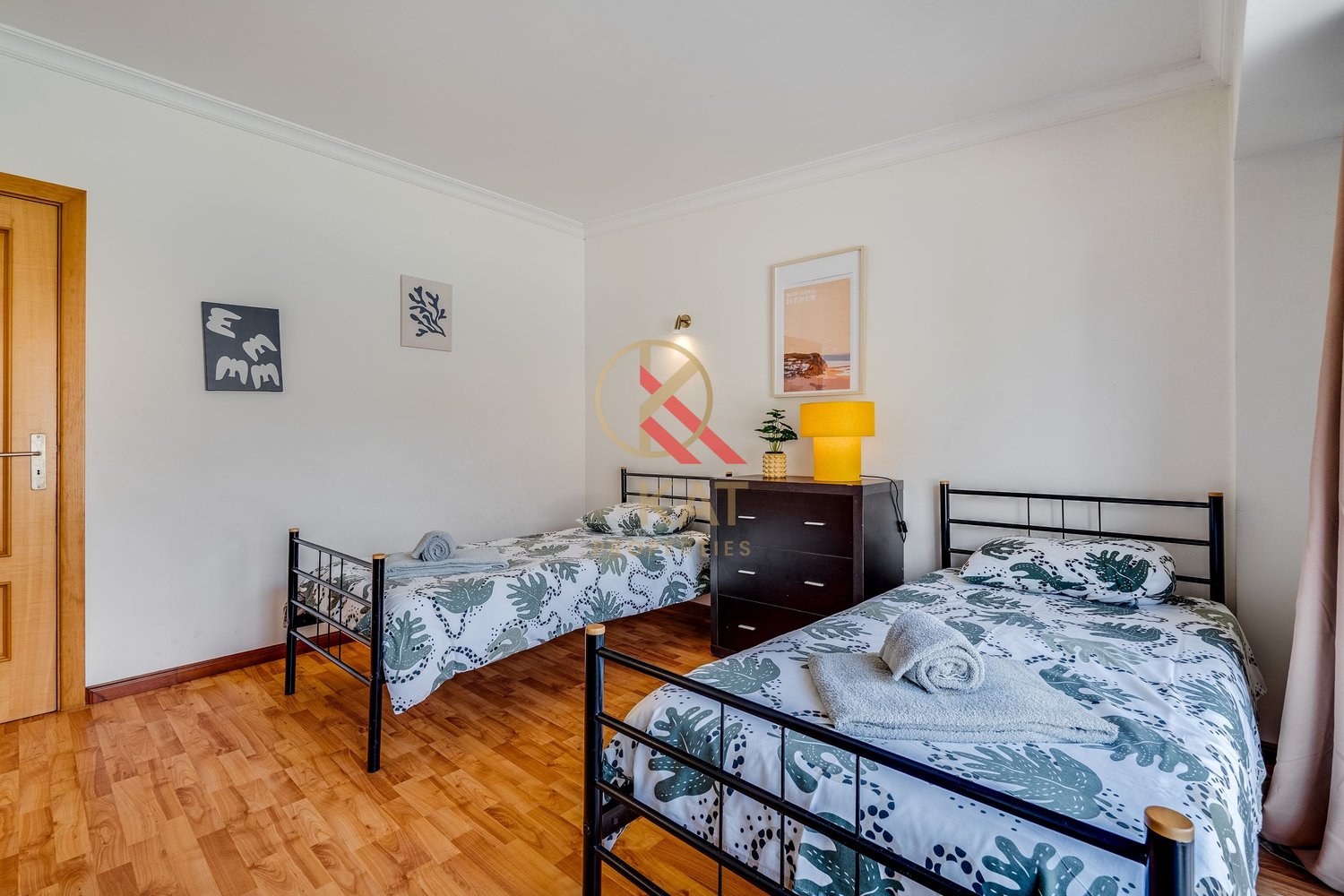 Apartamento T1+2 com Piscina e Terraços no Centro de Carvoeiro, a Poucos Passos da Praia