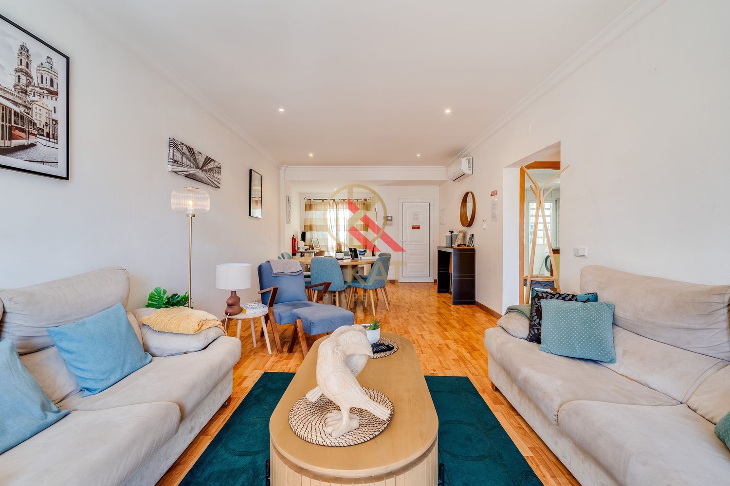 Apartamento T1+2 com Piscina e Terraços no Centro de Carvoeiro, a Poucos Passos da Praia
