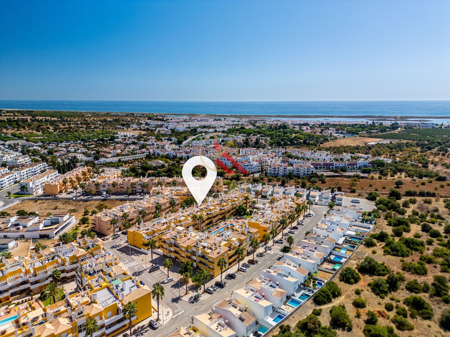 T2 com 2 WC e ampla varanda virada para a piscina | Conceição de Tavira
