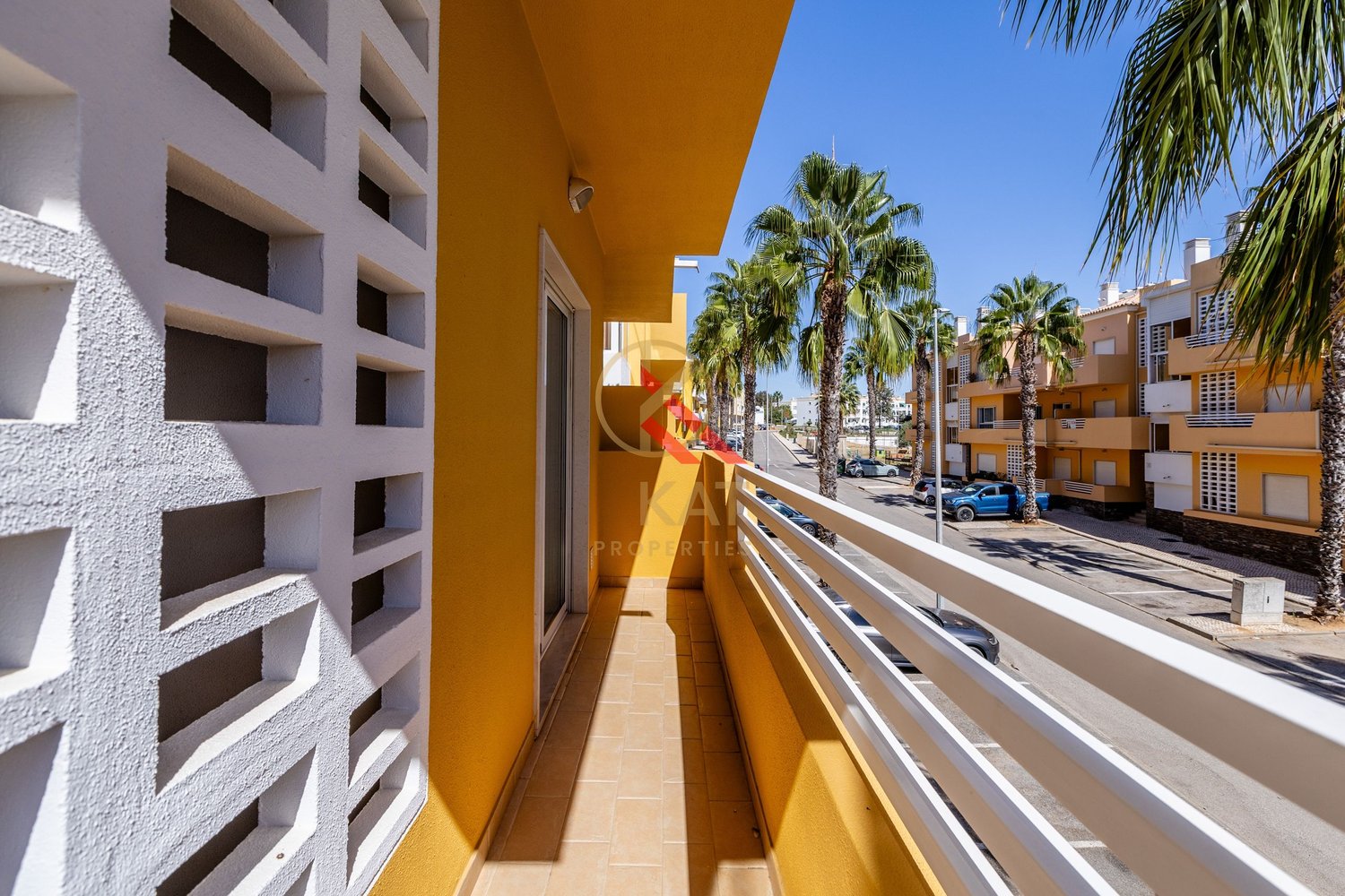 T2 com 2 WC e ampla varanda virada para a piscina | Conceição de Tavira